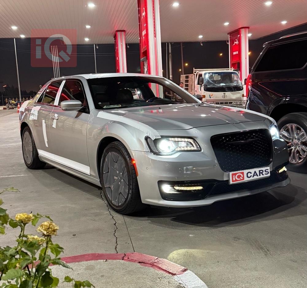 كرايسلر 300